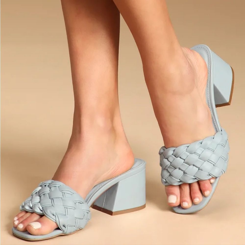 BRAND NEW QUPID CHUNCKY WOVEN HEEL SQUARE TOE HEEL SLIP-ON WOMEN"S SANDAL